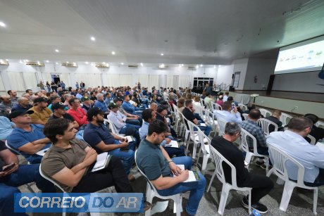 Controle de plantas daninhas e comercialização foram temas do encontro