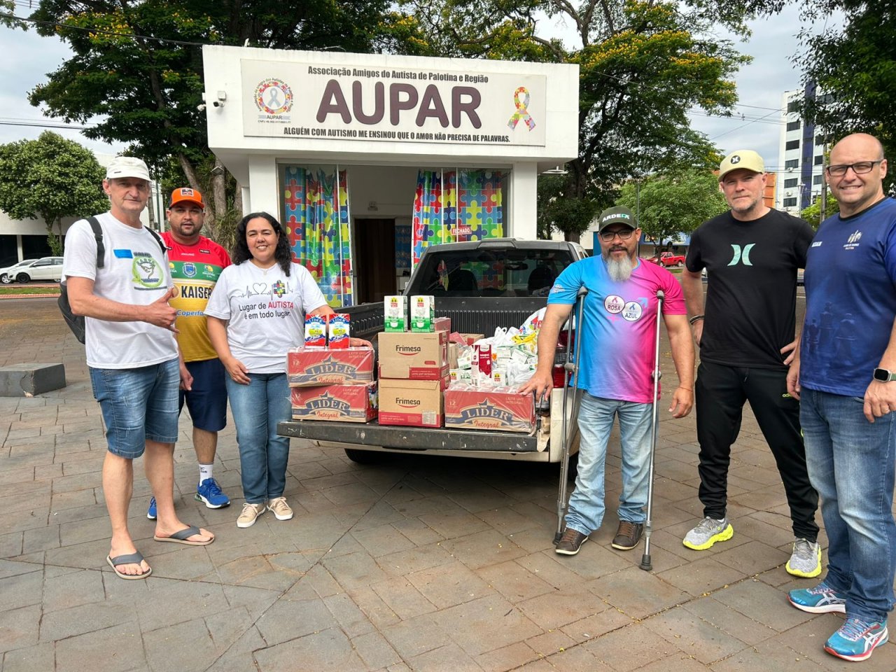 Entrega para Associação dos Amigos dos Autistas de Palotina e Região (AUPAR) Entrega para Associação dos Amigos dos Autistas de Palotina e Região (AUPAR)