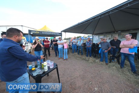 Cerca de 100 pessoas participaram do Dia de Campo de Mandioca